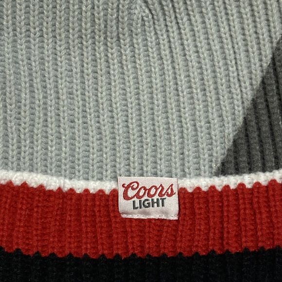 Coors Light Detroit Red Wings Beanie Gray Knit Poof Ball NHL Hat Cap - Picture 4 of 4